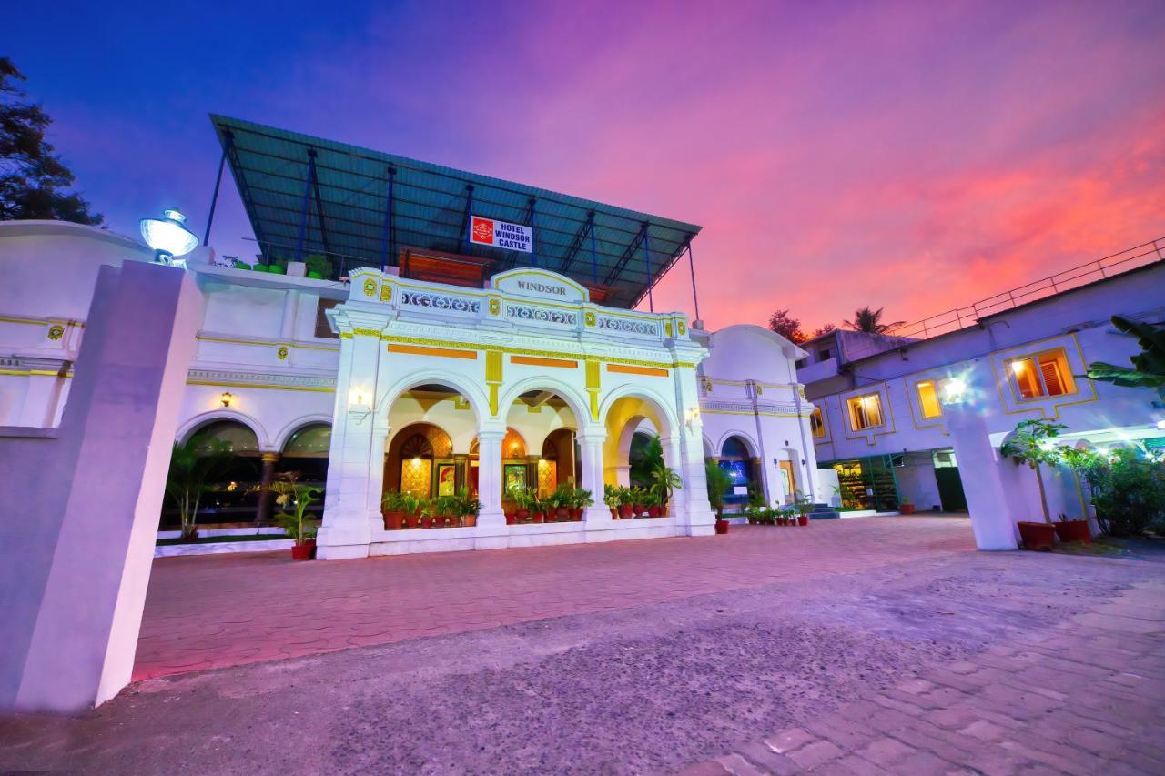 Hotel Windsor Castle Salem Exterior photo