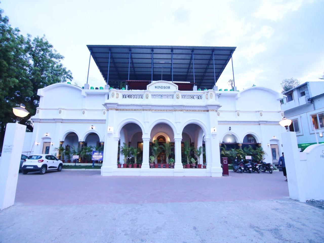 Hotel Windsor Castle Salem Exterior photo